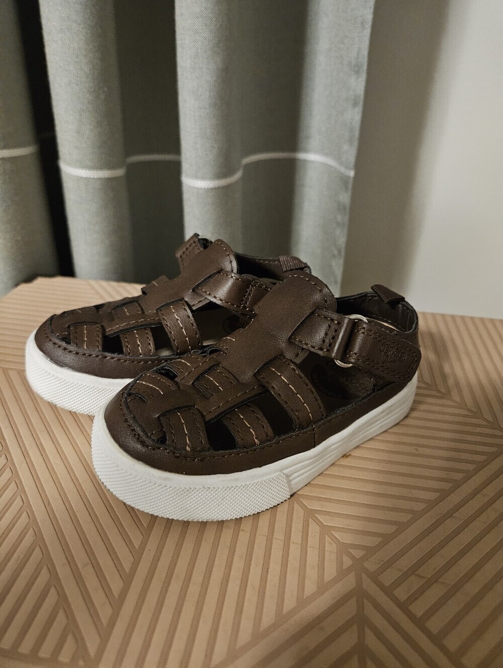 OshKosh Toddler Kids Brown Closed-Toe Sandals with White Sole Boys